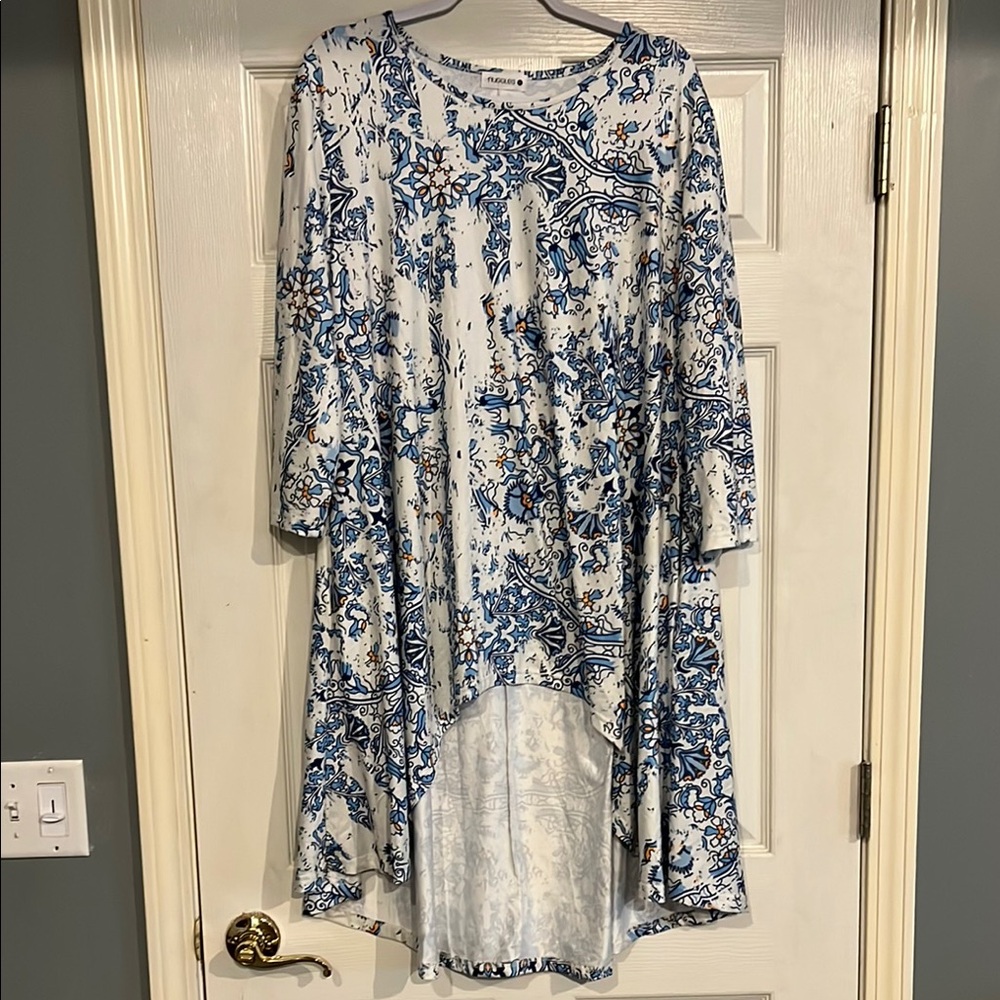 Nuggles Blue and White Floral High-Low top